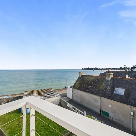 Vue Pour 4 Adultes Et 4 Enfants - Tudy *